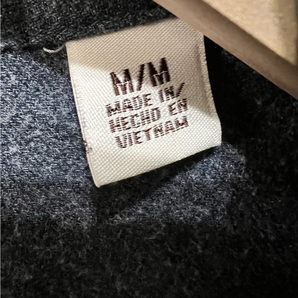 WeatherProof Vintage Men’s Flannel Size-M Plaid is Navy Blue, Black and Grey - Picture 6 of 6